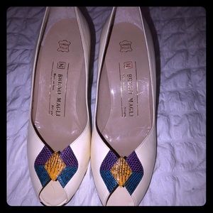 Vintage Bruno Magli peep toe pumps size 6